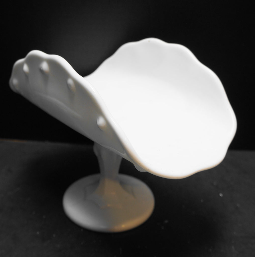 Indiana Glass Teardrop White Milk Glass Banana Stand