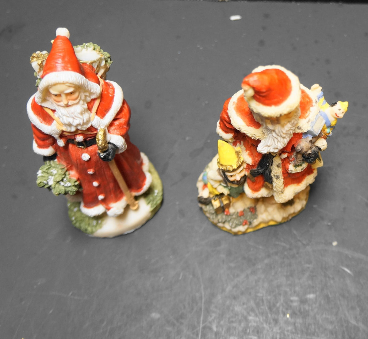 International Santa Claus Collection France Finland Figurines Pair 1993