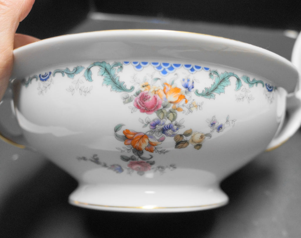 Royal Bayreuth Bavaria Franklin Covered Vegetable Dish Round