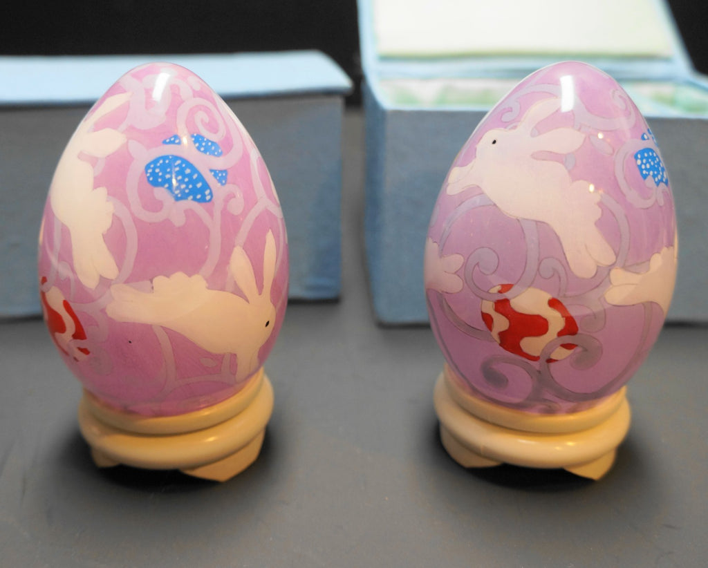 Pier 1 Le Bien Reverse Painted Spring Easter Egg Bunnies Glass Figurines Pair