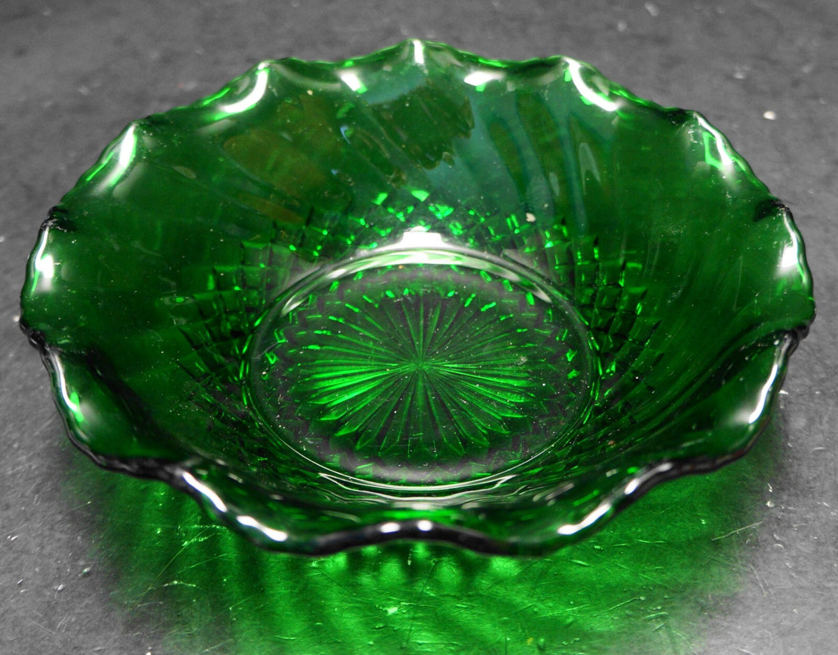 Anchor Hocking Fire King Forest Green Scalloped Swirl Diamonds Bowl