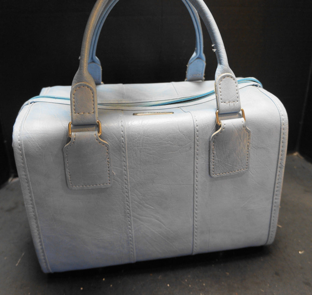 Samsonite Baby Blue Soft Faux Leather Carry On Train Case ZIp Top Double Handle