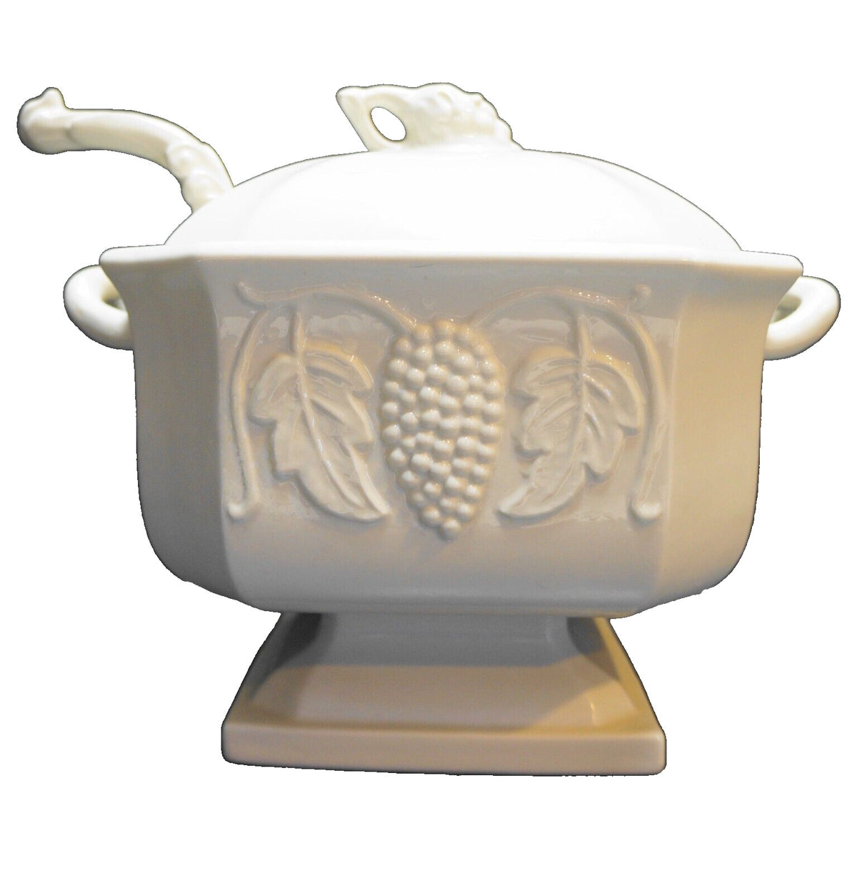 Red Cliff Grape Ironstone Soup Tureen Ladle No Underplate