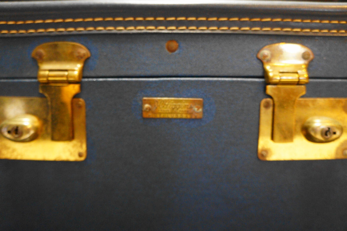 JC Higgins Fine Luggage Blue Hardside Train Case Brass Fittings