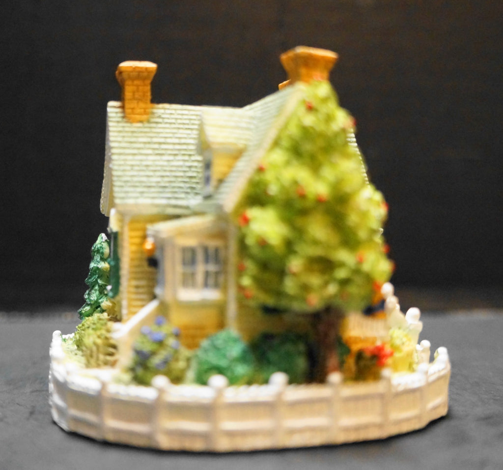 Reverend Muir's Cottage Liberty Falls AH157 Resin Figurine 1998