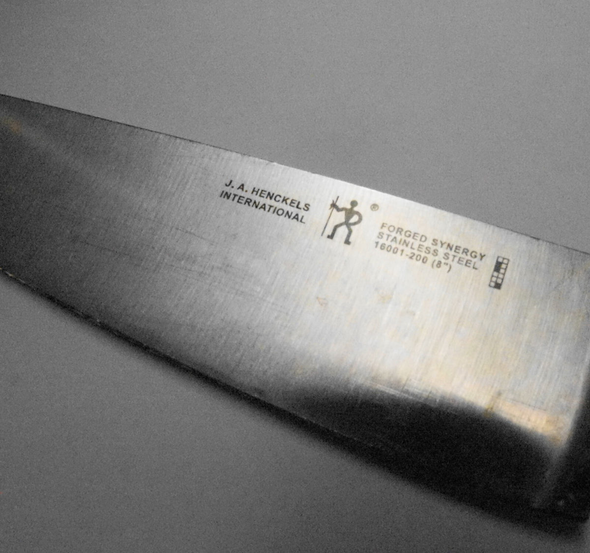 J.A. Henckels International Forged Synergy 8" Chefs Knife 16001-200 Stainless