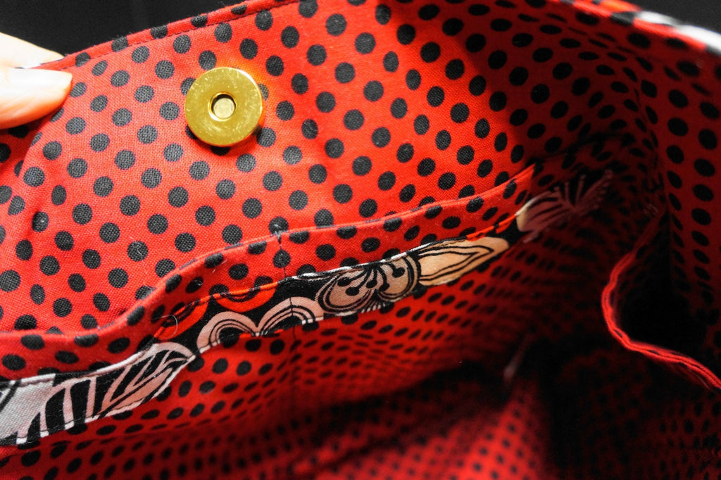 Red Black White Floral Print Quilted Purse Shoulder Bag Nancy Clubhouse Creation