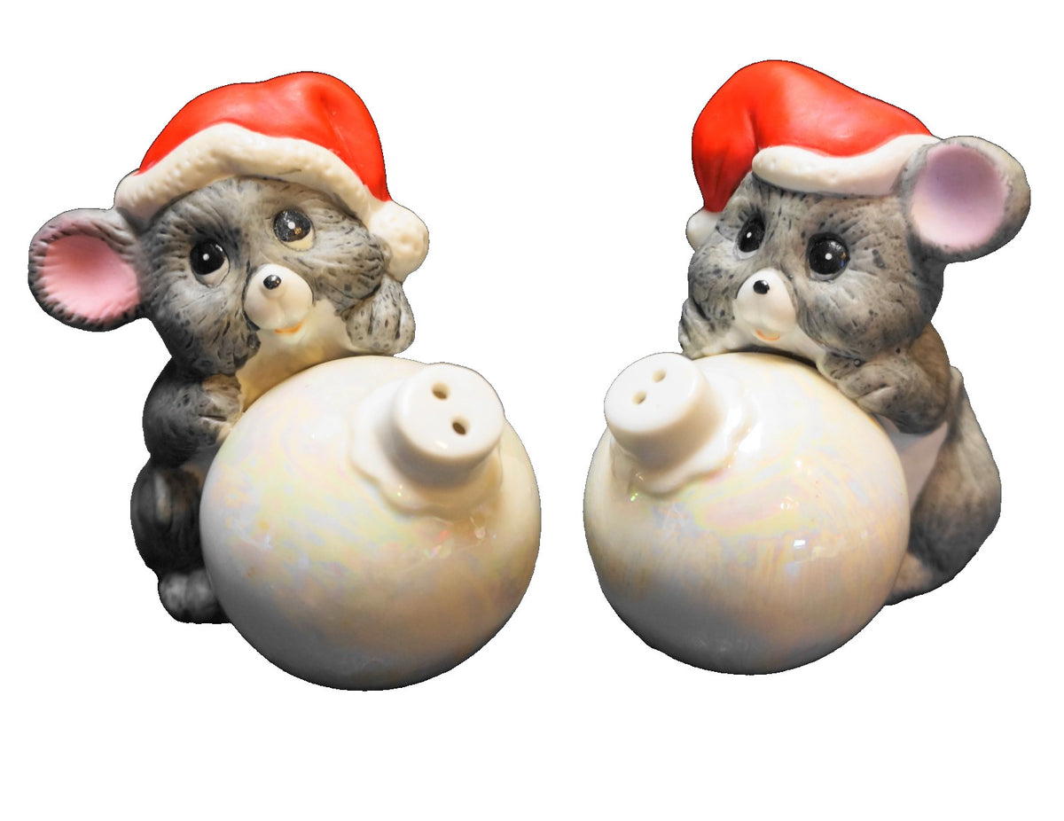 House of Lloyd Christmas Around the World Mouse Mice Christmas Salt Pepper Shake