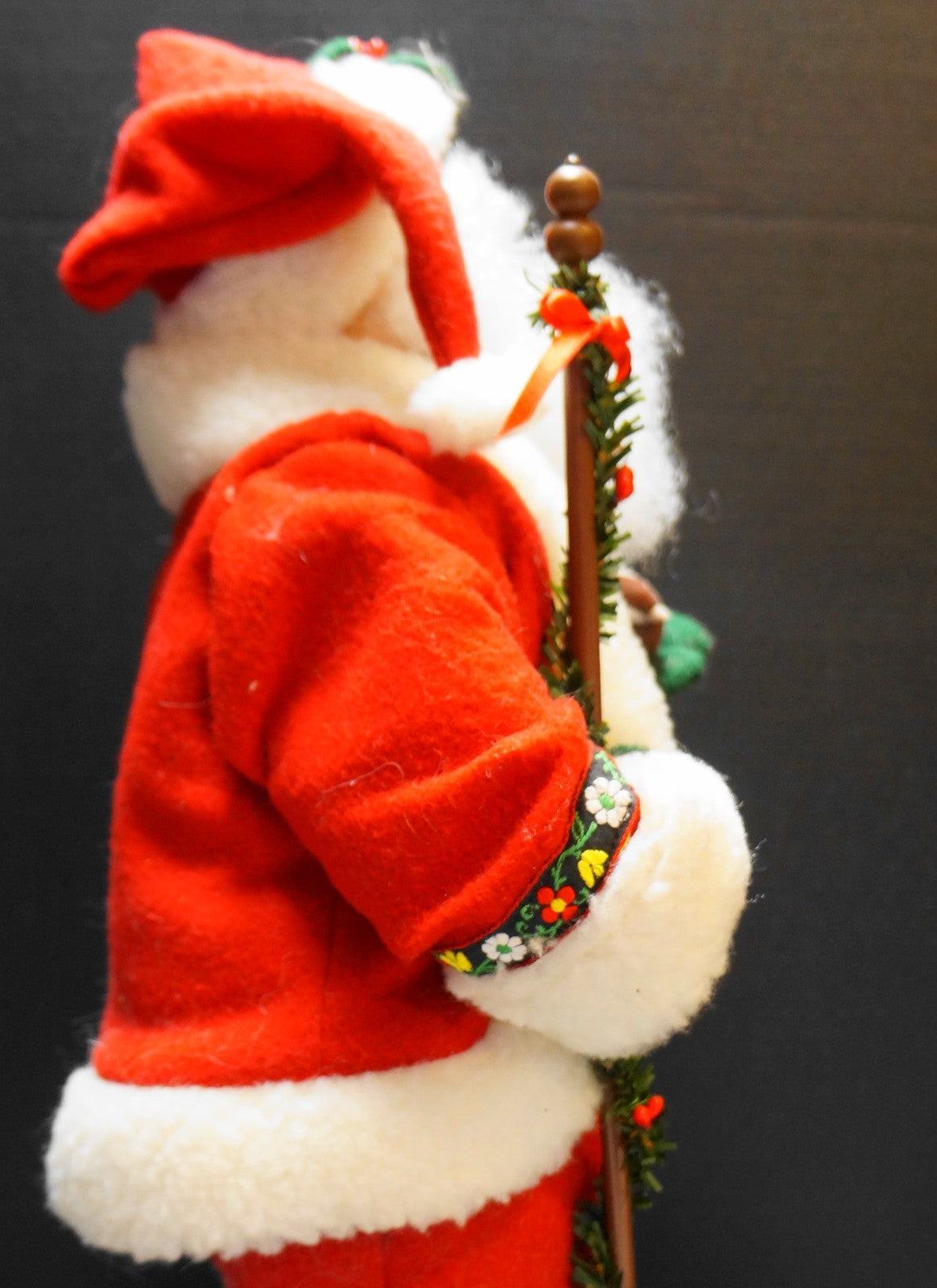 Holiday Creations Santa Musical Figurine 24" Noel 1993