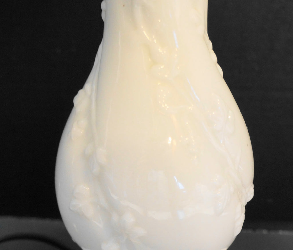 Milk Glass Grape Vine Tall Electric Table Lamp 31 IN