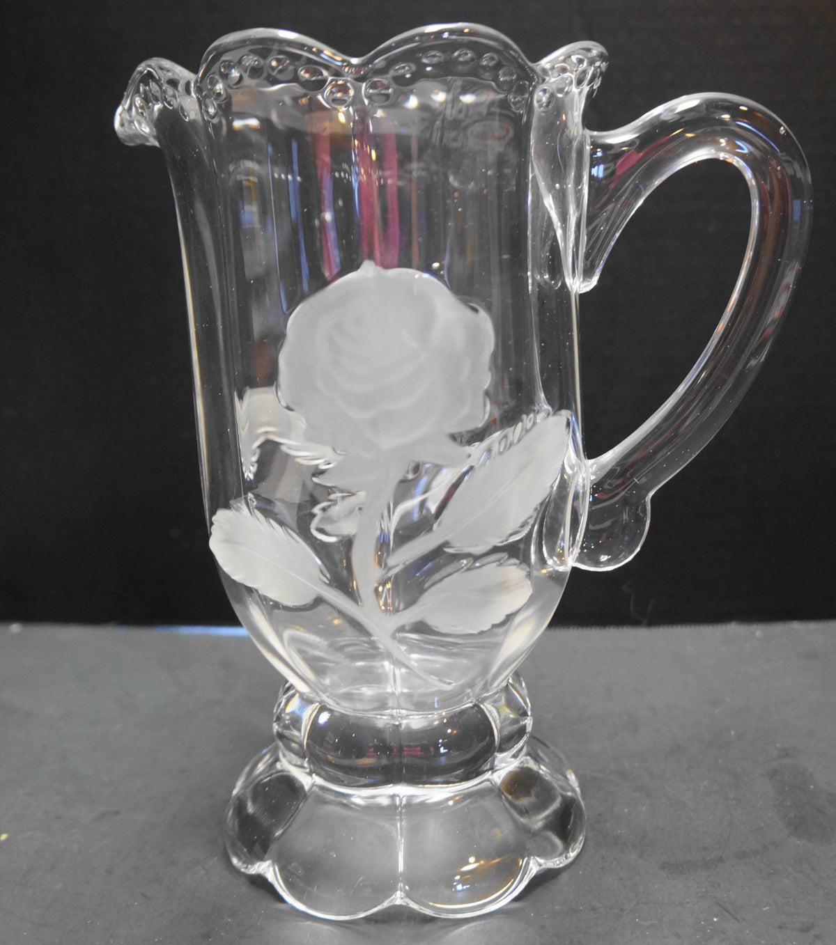 Bouquet Crystal Clear Industries Frosted Roses Pitcher 40 OZ