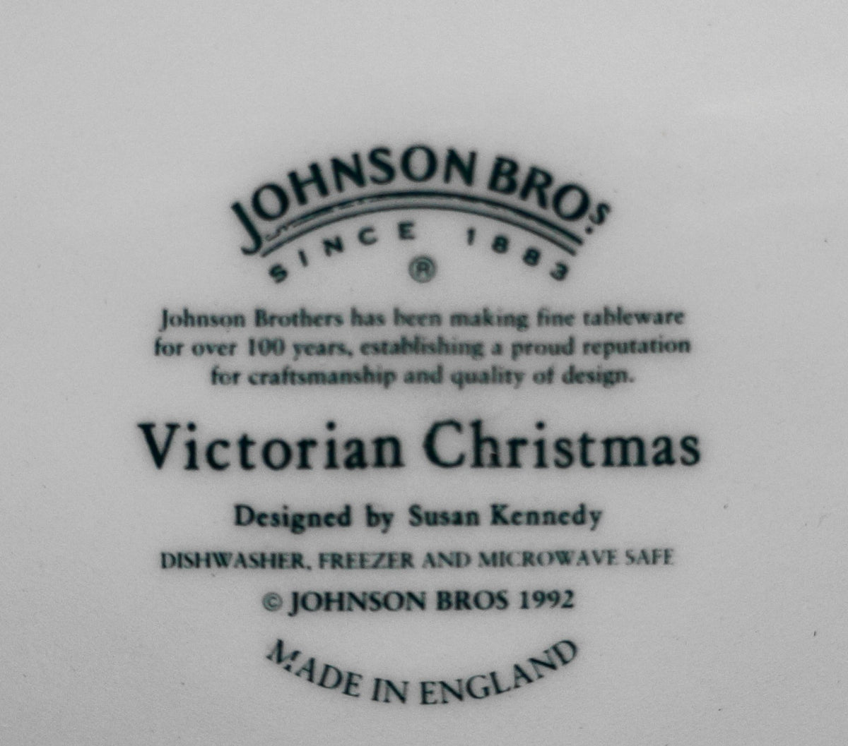 Johnson Brothers Victorian Christmas Dinner Plate 1992