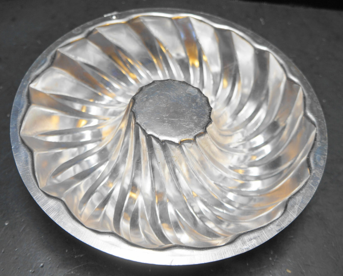 Spiral Twist Aluminum Ring Jello Gelatin Mold Hong Kong