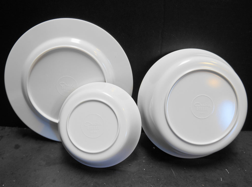 Oneida Ware Peter Rabbit Melamine Plastic Child's Dishes Set Mug Plate Bowls