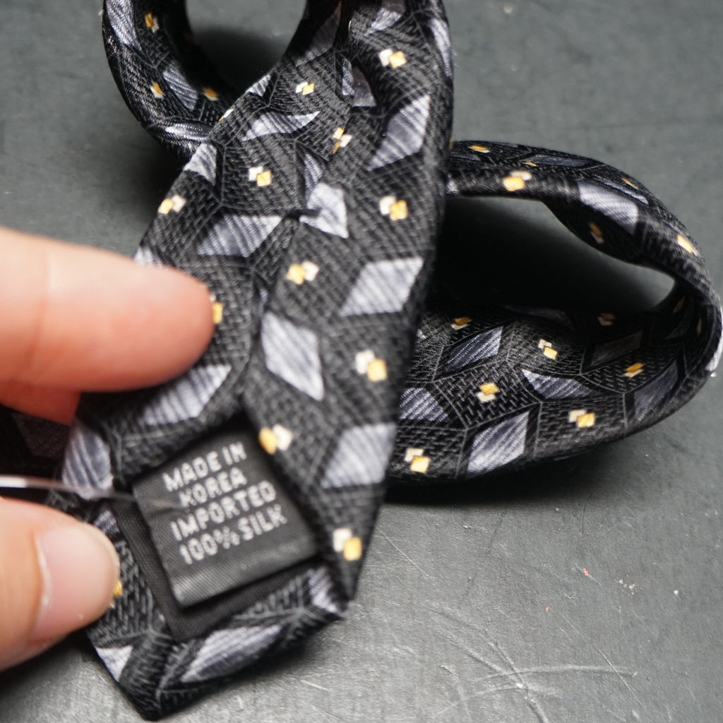 Dockers Black Gray Diamond Pattern Silk Tie Dupont Teflon 1990s Vintage