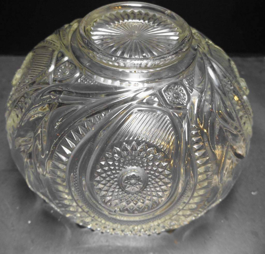LE Smith Pinwheel Stars Slewed Horseshoe Cupped Punch Bowl