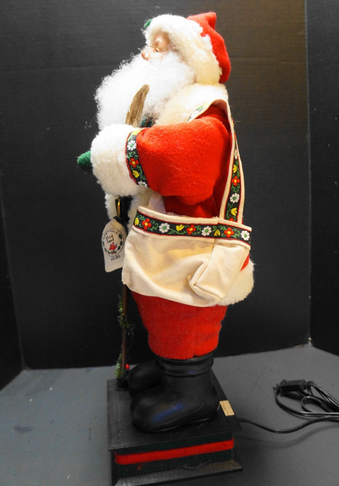 Holiday Creations Santa Musical Figurine 24" Noel 1993