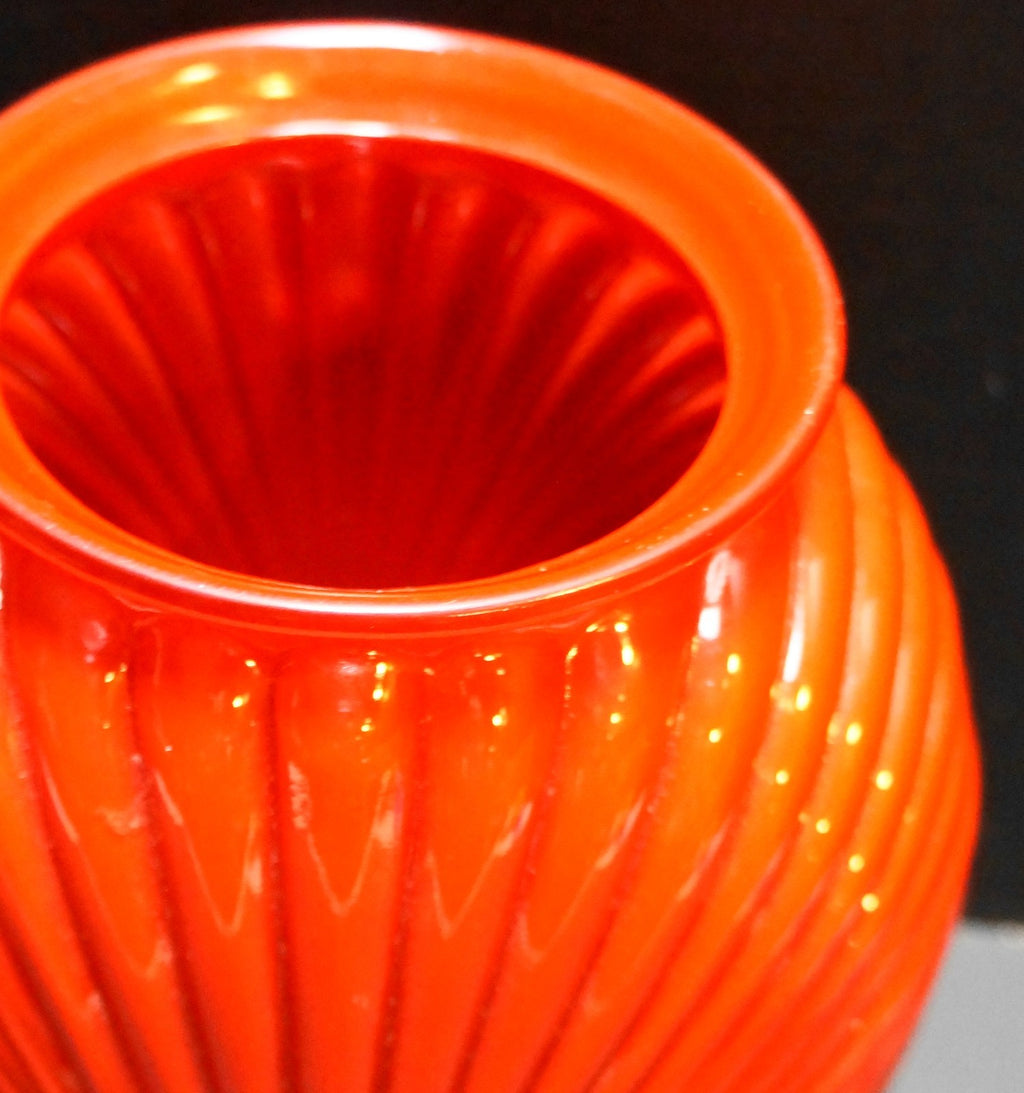 Anchor Hocking Bright Red Art Deco Style 1980s Pleated Glass Vase