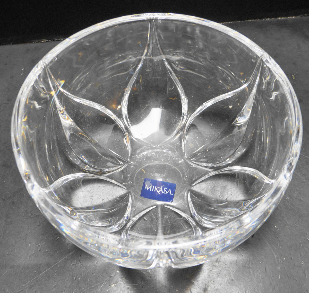 Mikasa Crystal Partridge Cut Petals 8" Serving Bowl