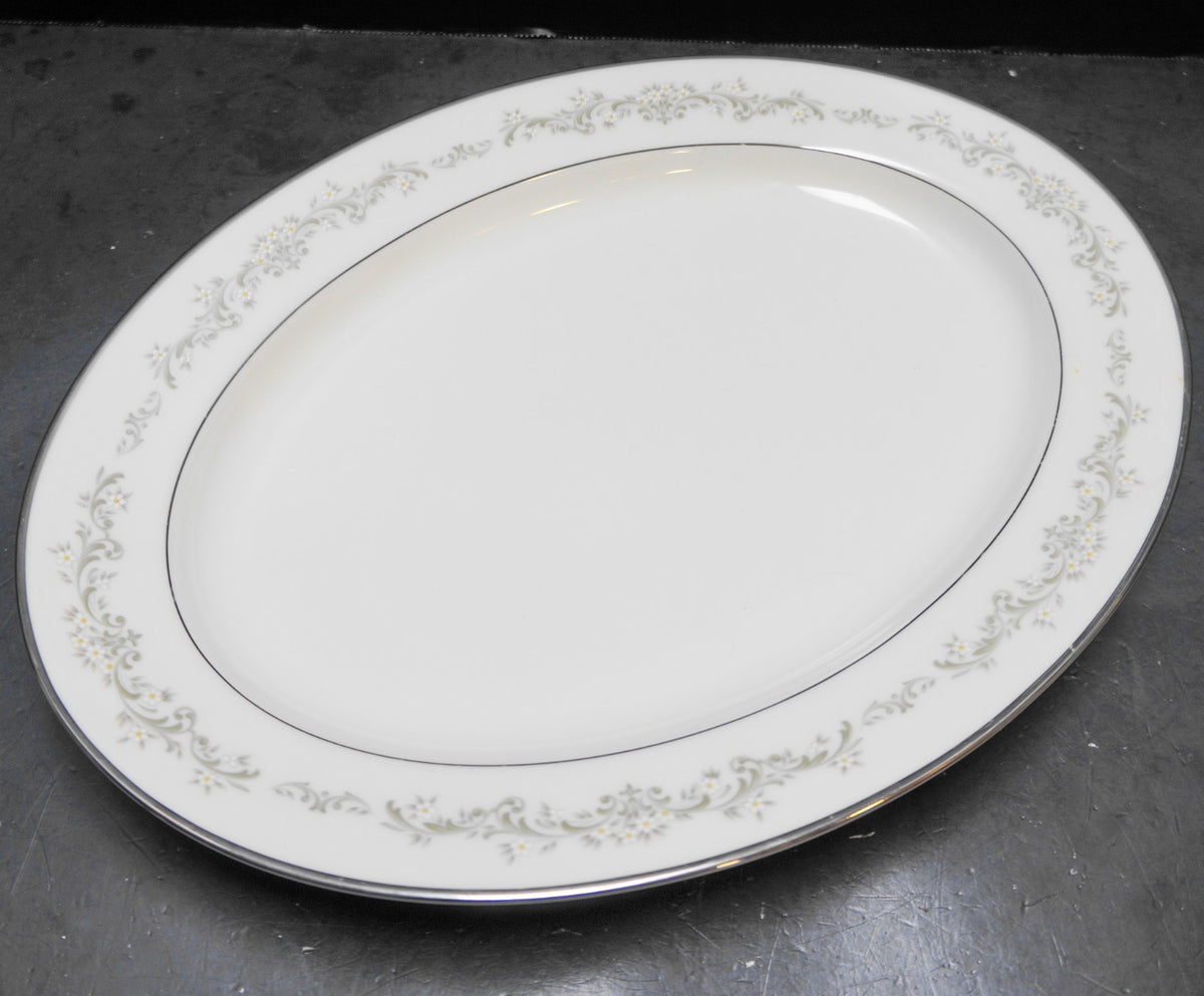 Noritake Parkridge Oval Platter White Daisies Gray Green Scrolls