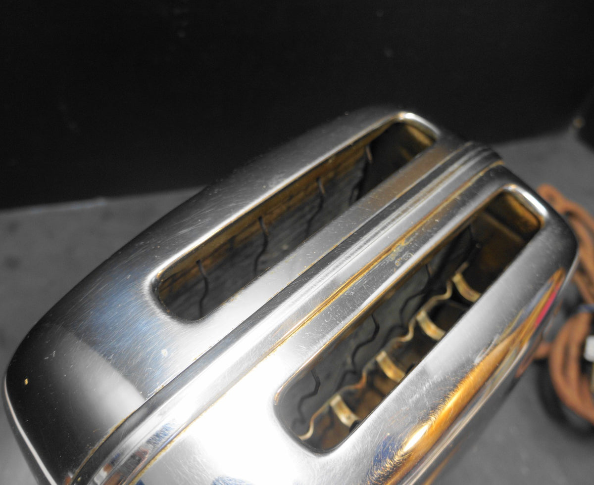 Toastmaster 1B14 Chrome Brown Bakelite 1940s-50s Automatic Toaster