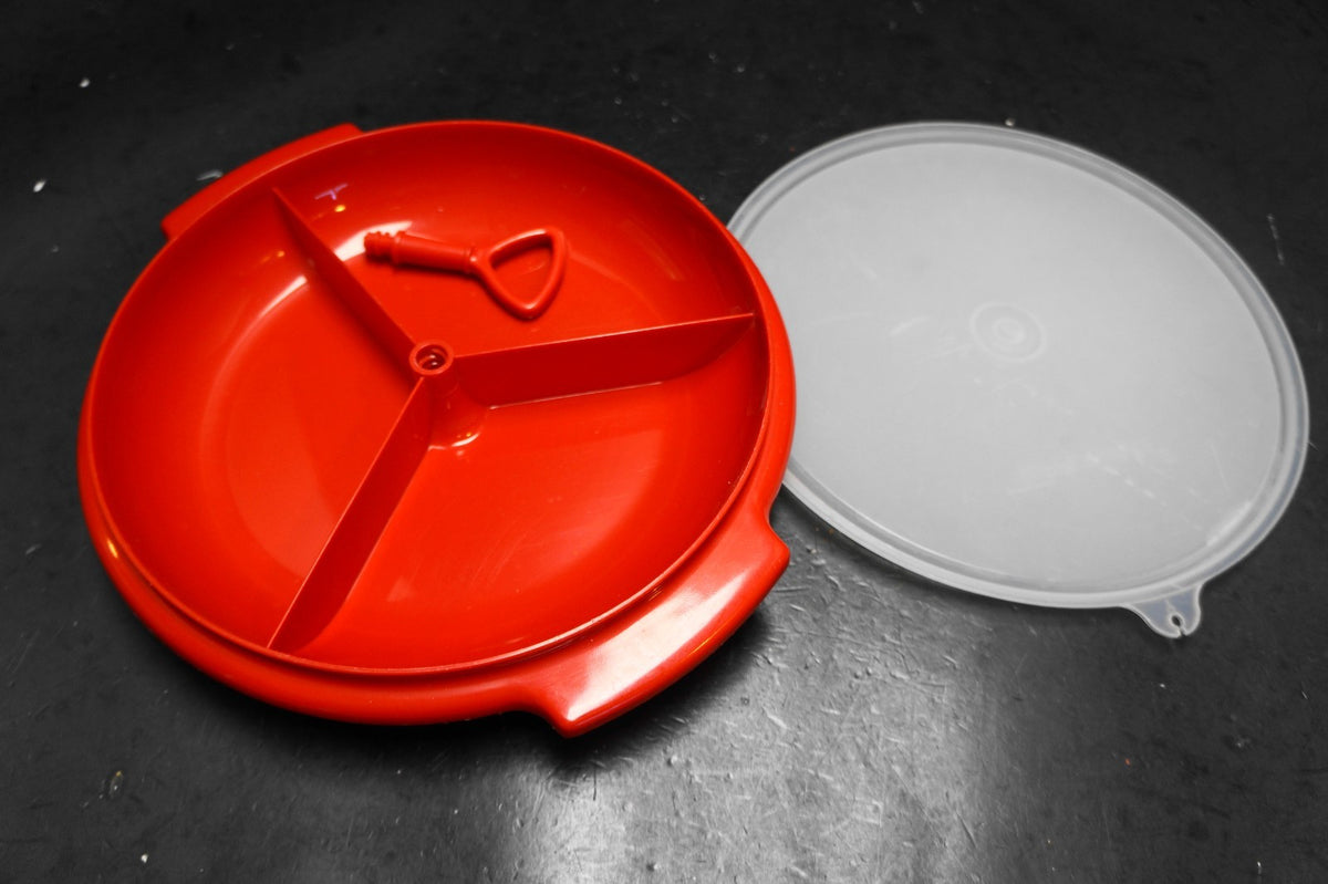 Tupperware Suzette Red White Divided Serving Relish 608-4