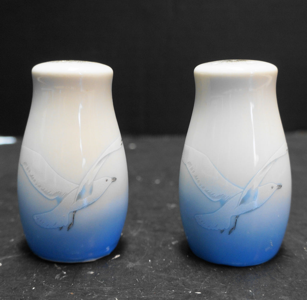 Blue White Seagull Salt Pepper Shakers Pair Japan