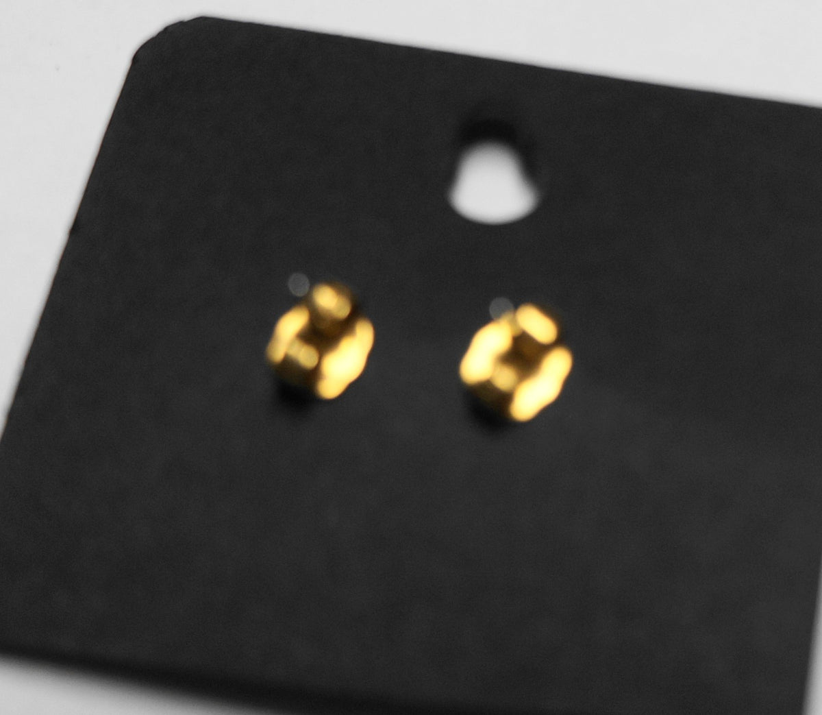 Avon Gold Tone Heart Stud Earrings Red Clear Crystals Rhinestone