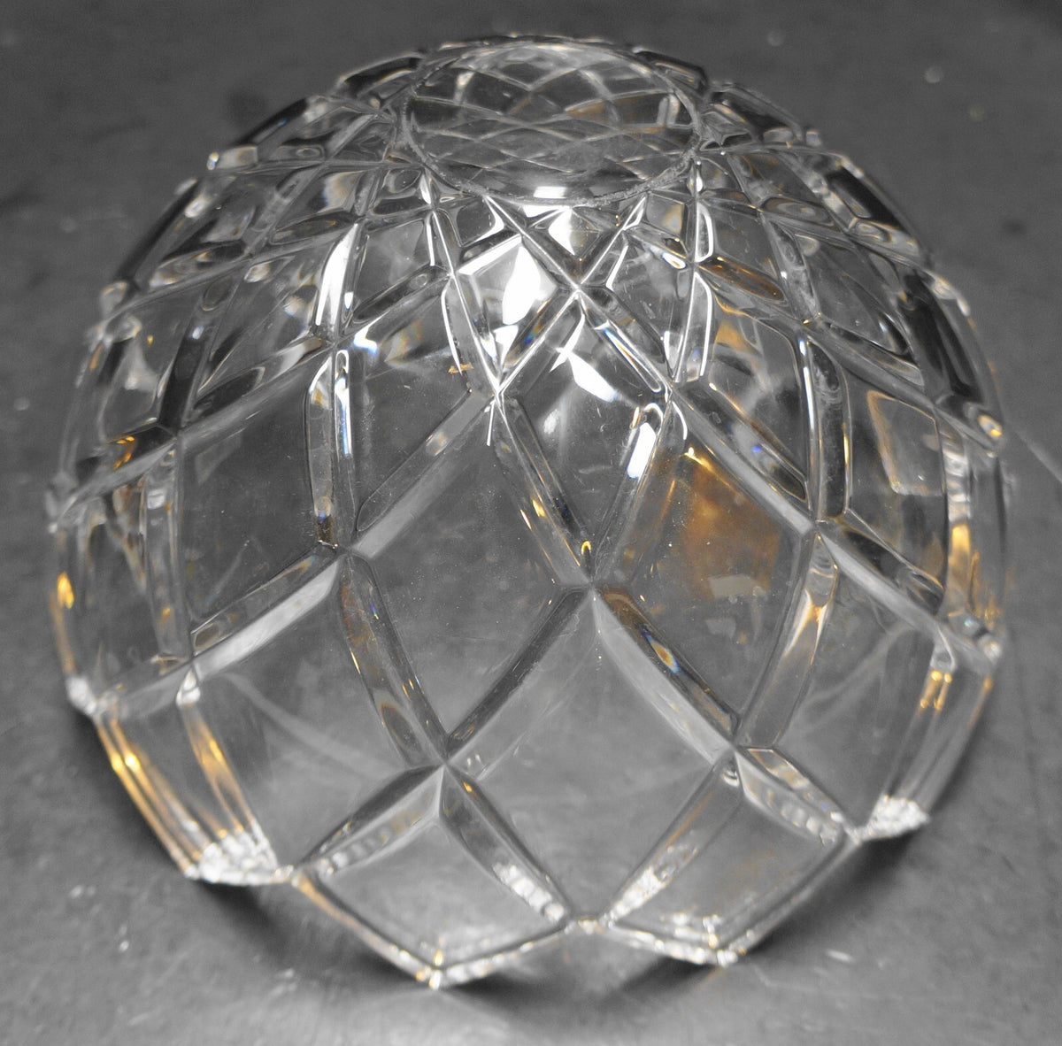 Mikasa Crescendo Crystal Diamond Sawtooth Bowl 7 3/4 IN
