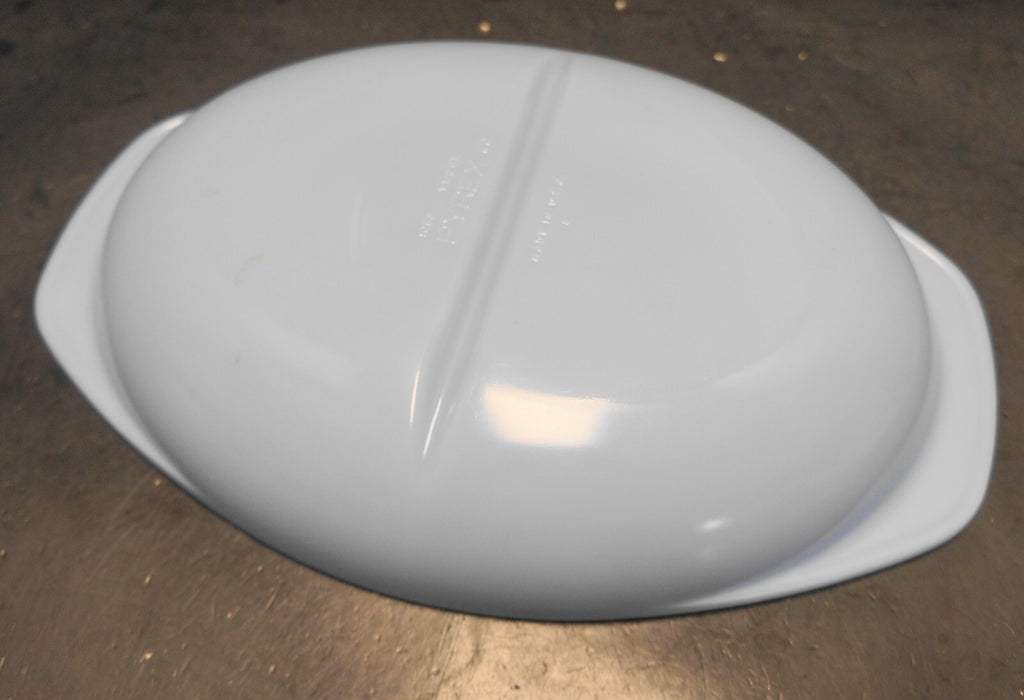 Pyrex Bluebelle Delphite Blue Oval Divided 1 1/2 Qt Dish