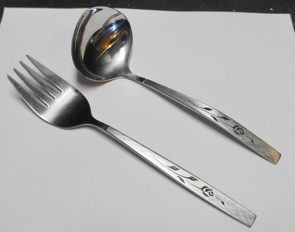 Oneida Capistrano Deluxe Rose Gravy Ladle Serving Fork Pair