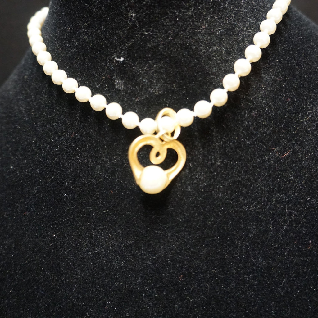 Express Vintage Faux Pearl Necklace Brushed Matte Gold Tone Heart Pendant