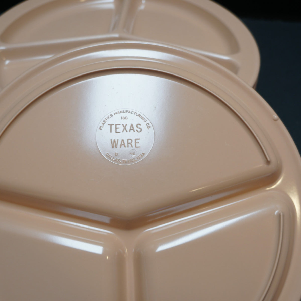 Texas Ware Peach Salmon Divided Grill Plates Melamine Plastic Set of 14