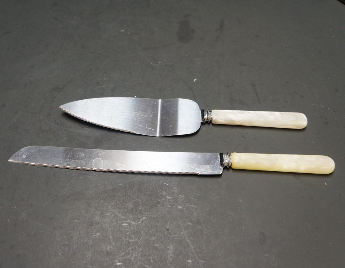 Sheffield England White Pearlized Lucite Handle Cake Knife Server Set