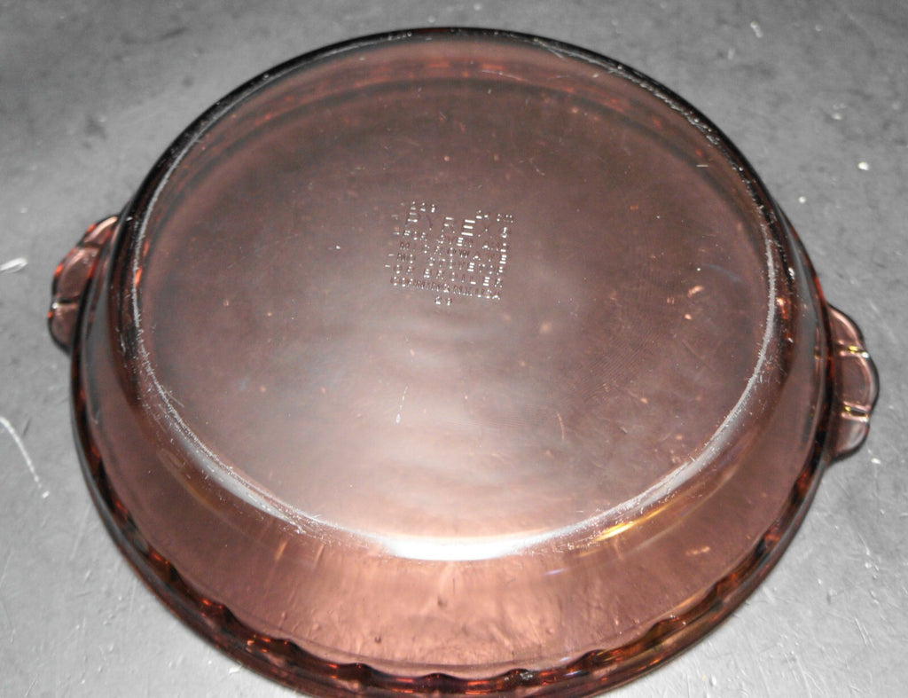 Pyrex Originals Visions Cranberry 229 Pie Plate Deep Fluted Rim 10 IN