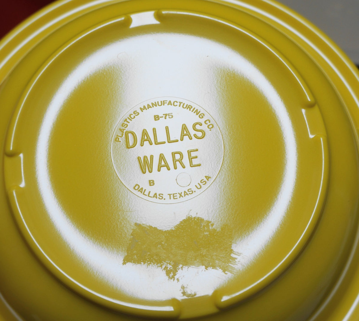 Dallas Ware Rimmed Soup Cereal Bowls Set of 12 Red Blue Beige Yellow Melamine