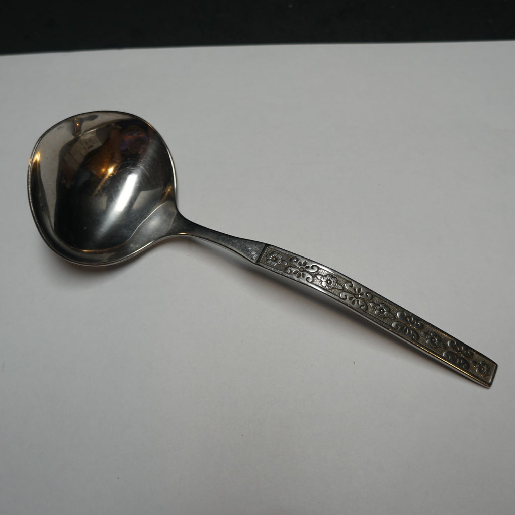 Oneida Capri Distinction Stainless Solid Gravy Ladle