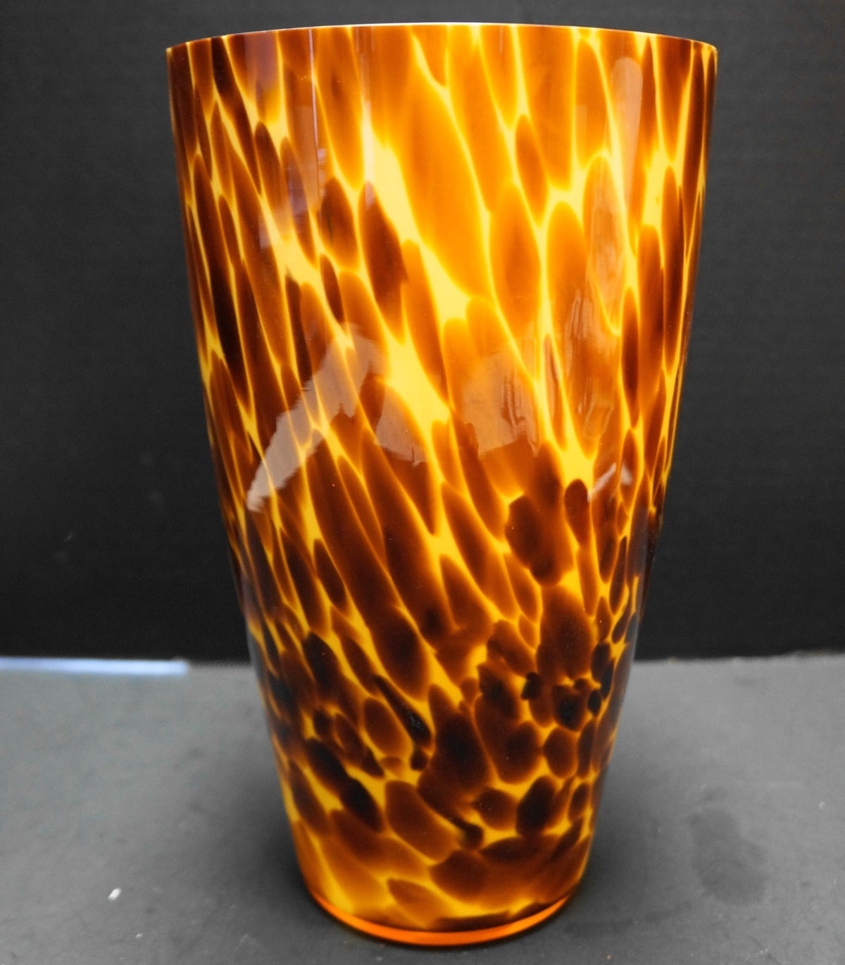 Two's Company Tortoise Blown Art Glass 10 IN Vase