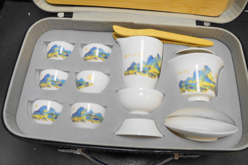 IChag Chinese Porcelain Tea Set White Blue Flowers Leather Case