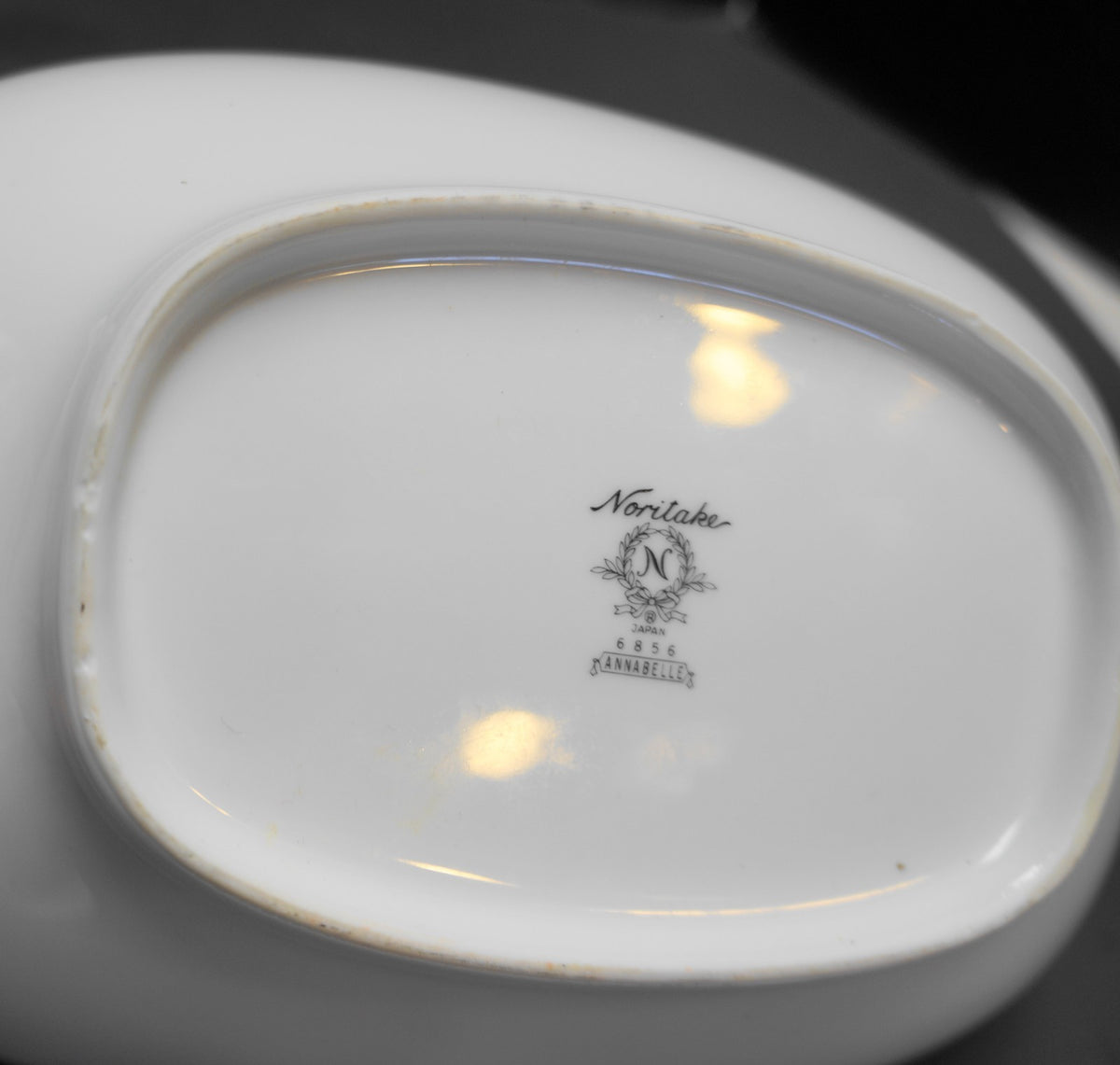 Noritake Annabelle Oval Bowl Hand Painted Daisies Flowers