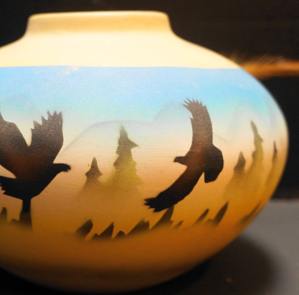 Southwestern Native American Squat Vase Airbrush Paint Wolf Bird Dreamcatcher
