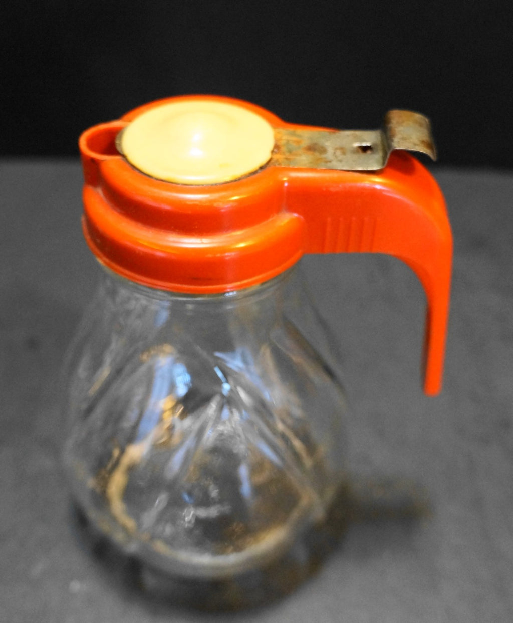 Pal Dispenser No Drip Syrup Clear Tulip Glass Red Cream Plastic Lid