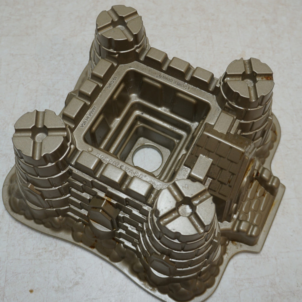 Nordic Ware Sand Castle Bundt Pan 2005