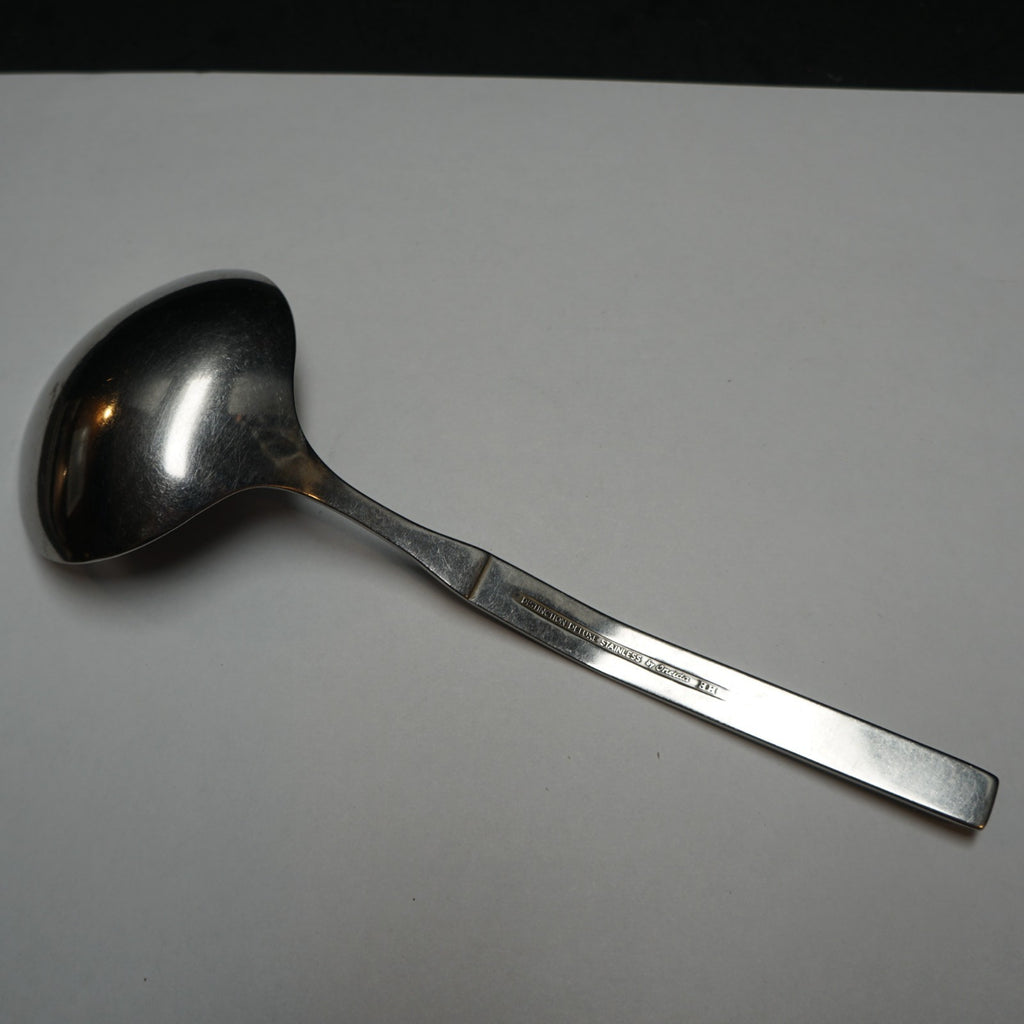 Oneida Capri Distinction Stainless Solid Gravy Ladle