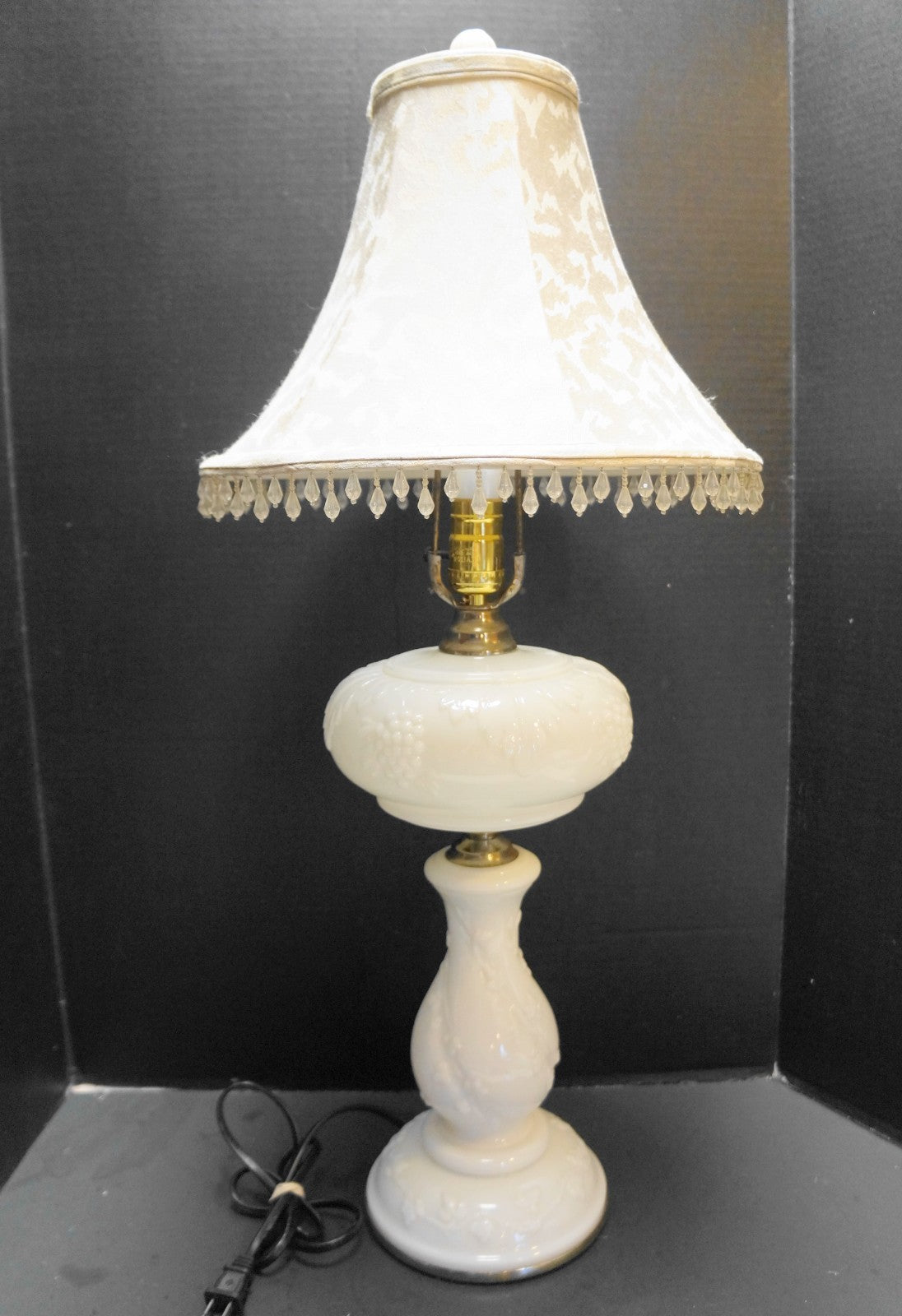 Milk Glass Grape Vine Tall Electric Table Lamp 31 IN