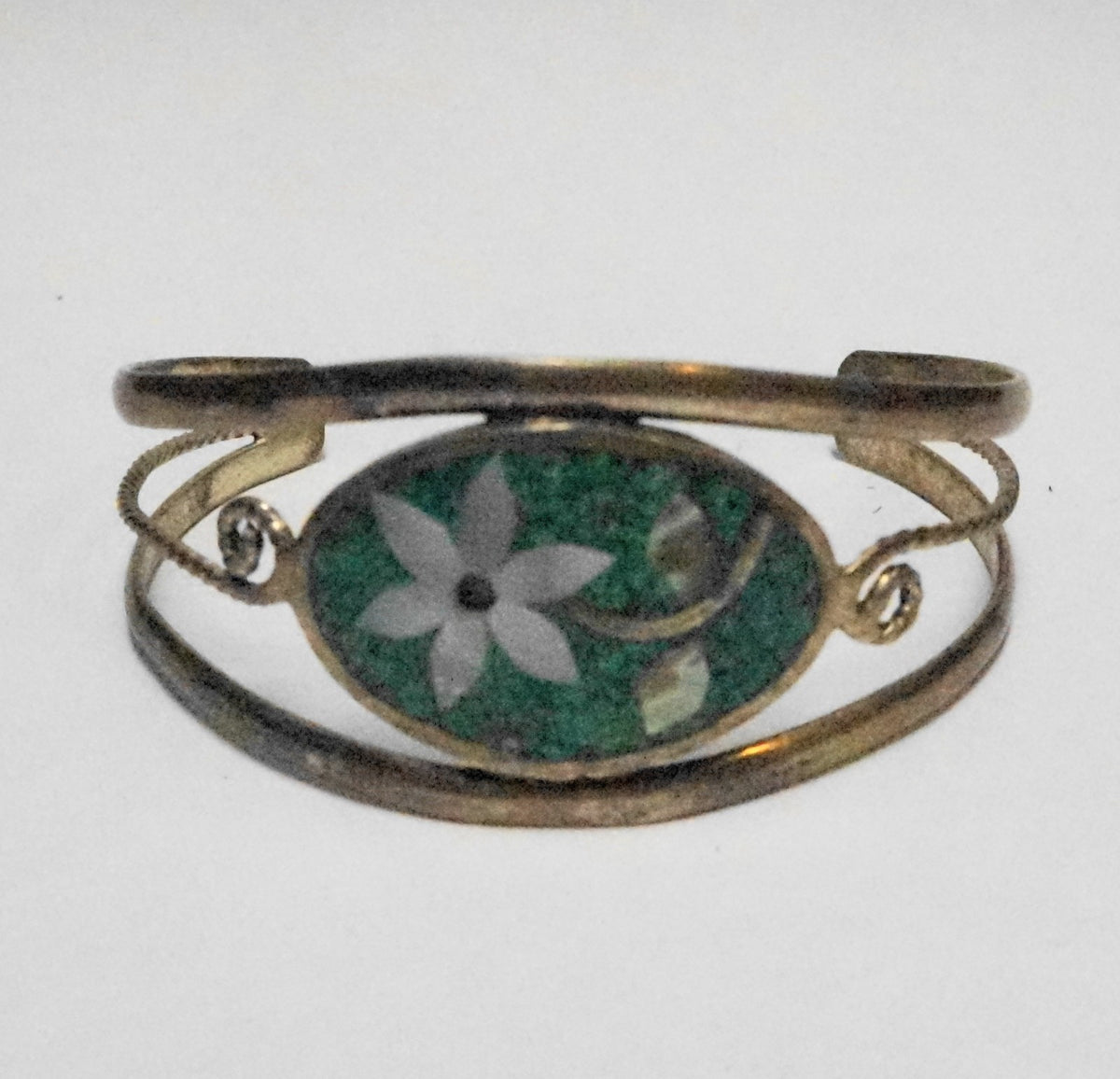 Mexican Silver Cuff Bracelet Green Crushed Stone Abalone Flower
