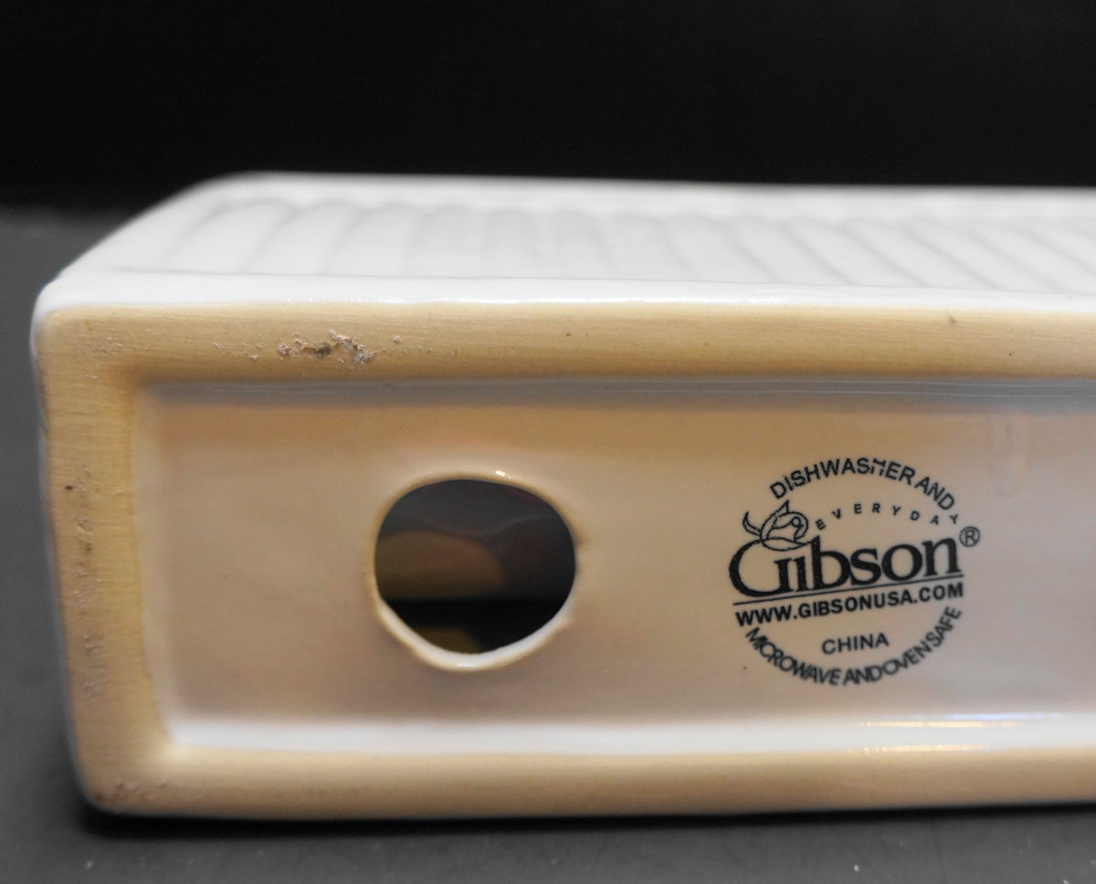 Gibson Claremont White Glazed Embossed Scrolls Column Ribs Napkin Holder