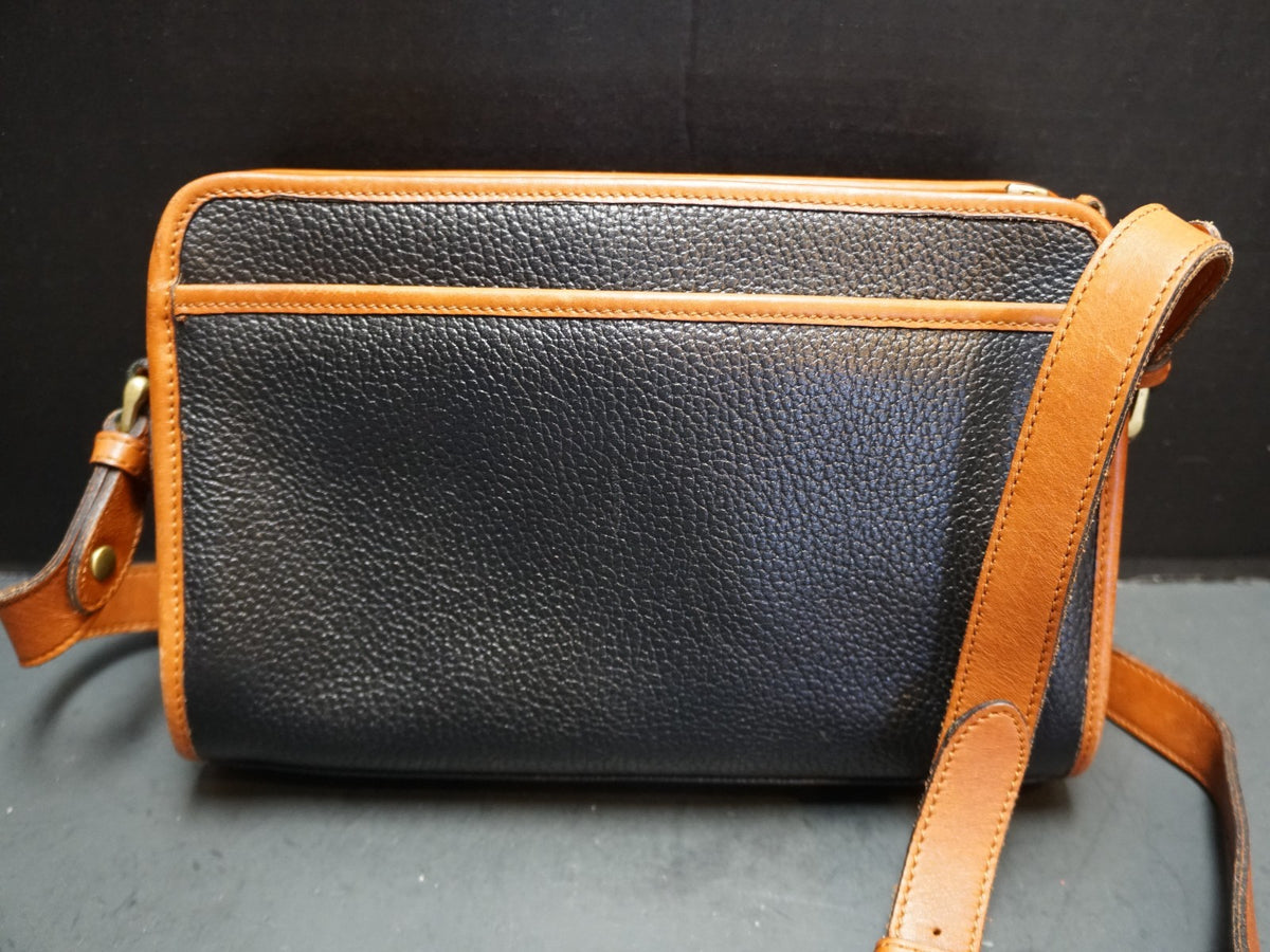 Liz Claiborne British Tan Black Pebbled Leather Crossbody Shoulder Bag Purse 90s
