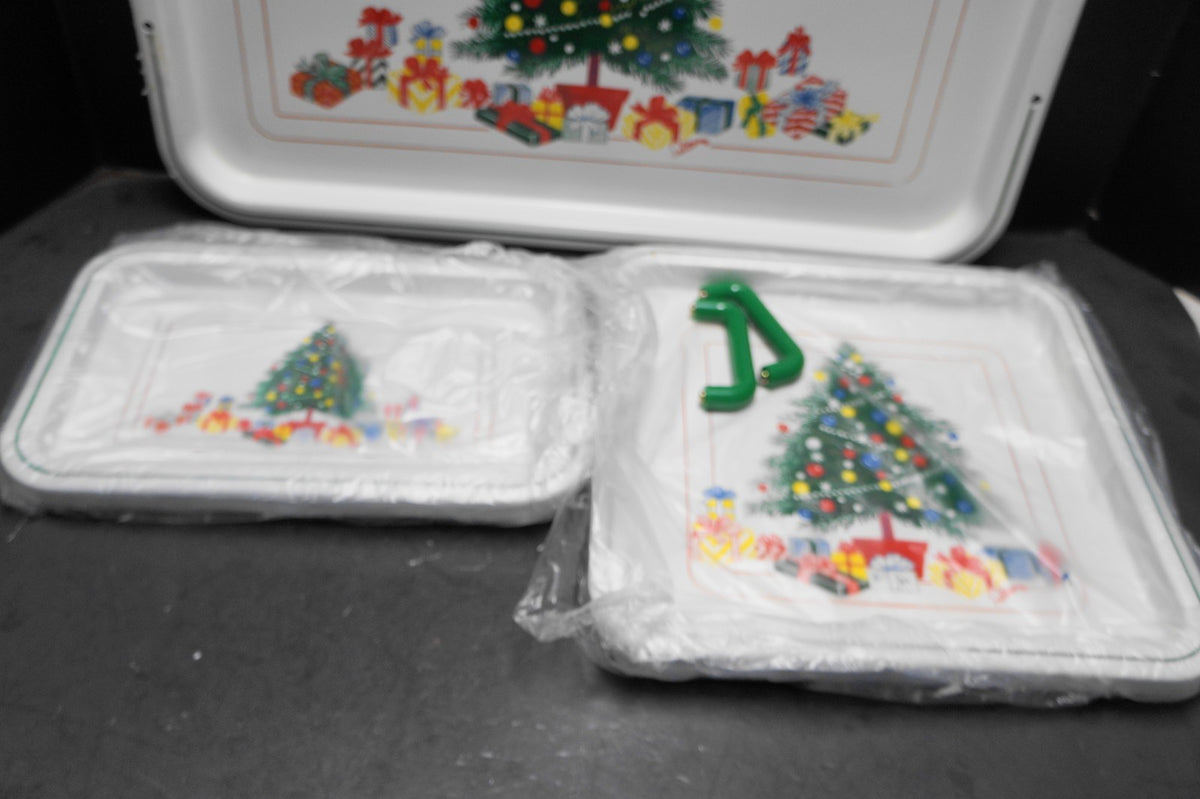 SOLD Christmas Tree Holiday Lacquerware Trays Set of 3 Himark