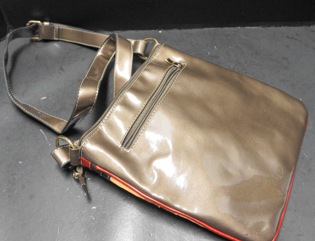 Betty Boop Paris Purse Brown Vinyl Portrait Front 2015